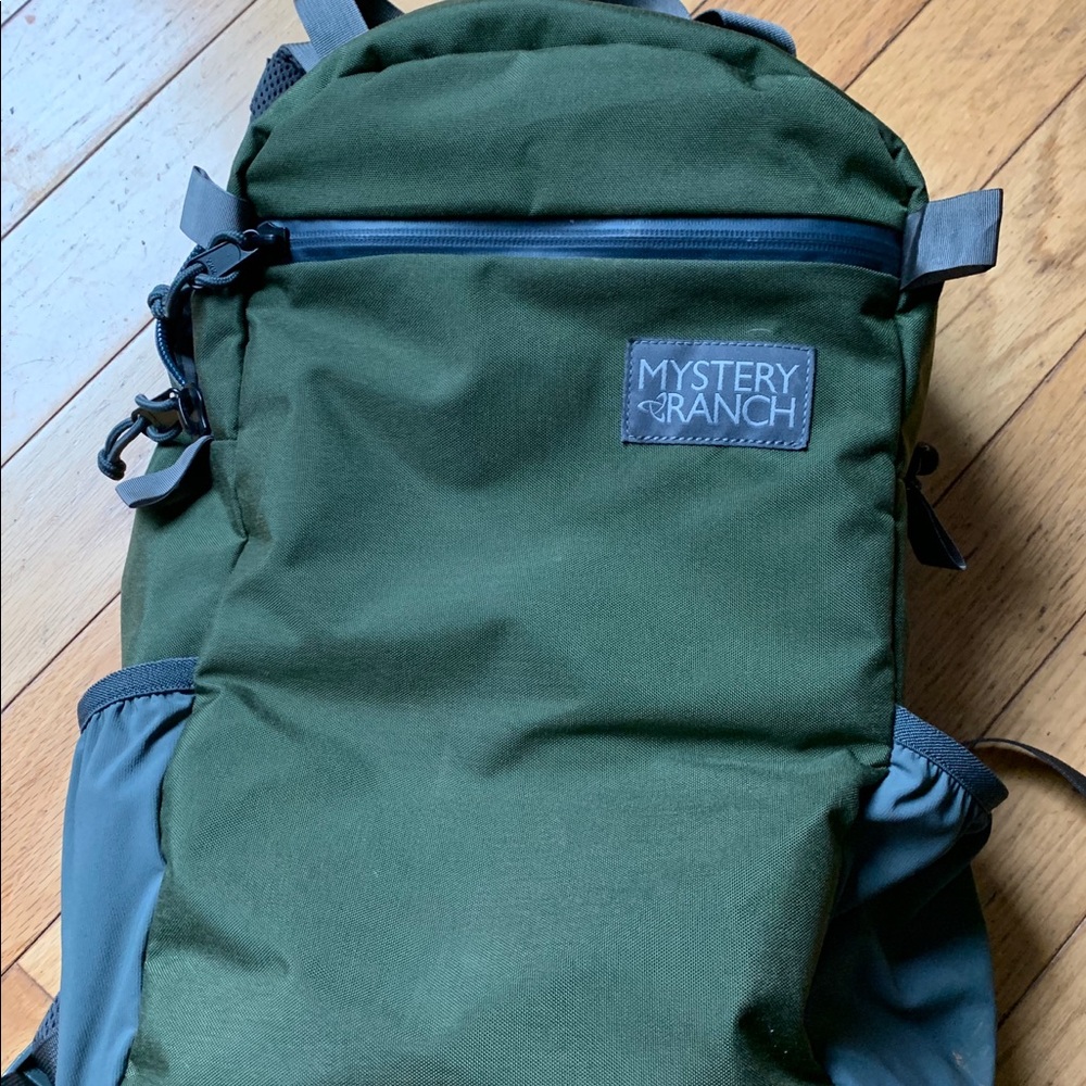 Mystery Ranch 21L Commuter/ ruck sack